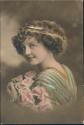 Postkarte - Junge Frau mit Band im Haar