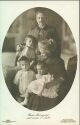 Ansichtskarte - Adel - Unser Kaiserpaar mit seinen Enkeln