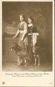 Erzherzogin Margarita und Maria Antonia mit ihren Hunden