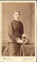 Kabinettfoto - Junge Frau
