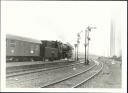 BR50 Lokomotive im Bahnhof Warburg auf dem Weg nach Kassel 1969 - Foto