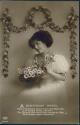Postkarte - Frau mit Blumen
