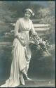 Ansichtskarte - Frau mit Blumenkorb
