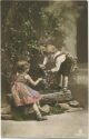 Postkarte - Kinder in Tracht - Blumen - Brunnen