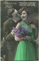 Paar mit Blumen - handcolorierte Ansichtskarte