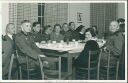 Ansichtskarte - Soldaten-Gruppen-Foto - Feier im Lazarett