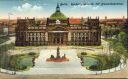Berlin - Reichstagsgebäude mit Bismarckdenkmal