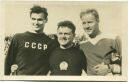 Foto-AK - Ostberlin - Studentenmeister im Diskus 1951