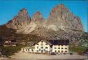 Fotokarte - Sellajoch-Haus gegen Langkofelgruppe